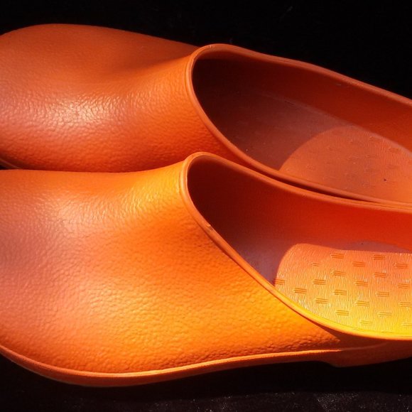 Orange sabot slides US 8 Euro 39 UK 6 - Picture 5 of 10